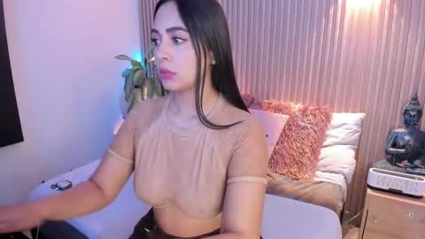 Snapshot of amelie_x chatting on 09-23-25, 12:08 Amelie online show from 09-23-25, 12:08