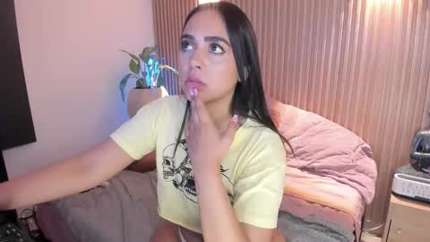 Snapshot of amelie_x chatting on 11-07-25, 03:01 Amelie online show from 11-07-25, 03:01