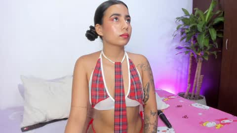 Snapshot of amelieburns18 chatting on 01-31-25, 03:41 Amelie online show from 01-31-25, 03:41