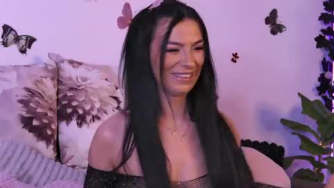 Snapshot of ameliereeaa chatting on 07-04-26, 01:17 AmelieReeaa online show from 07-04-26, 01:17