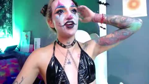 AMELIEROUS .. see you tomorrow  kisses online show from 04-11-26, 07:45