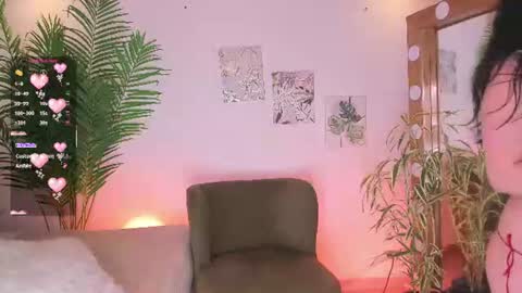 Snapshot of ameliie_brown chatting on 06-25-26, 04:34 Amelie online show from 06-25-26, 04:34