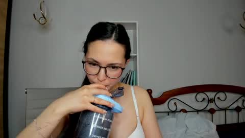 Aylin  online show from 05-16-26, 10:36