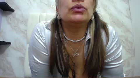 Amell Thomson online show from 01-11-25, 05:18