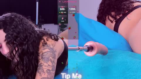 Snapshot of amellia_rous chatting on 02-16-25, 08:22 Amellia online show from 02-16-25, 08:22