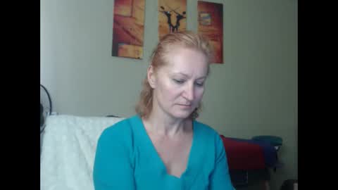 Snapshot of amelly777 chatting on 04-23-26, 01:35 amelly777 online show from 04-23-26, 01:35