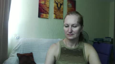 Snapshot of amelly777 chatting on 07-18-26, 01:15 amelly777 online show from 07-18-26, 01:15