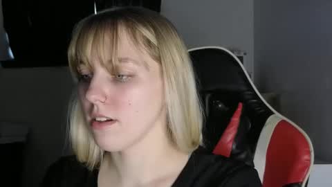 amethystmoon18 online show from 02-23-26, 09:23