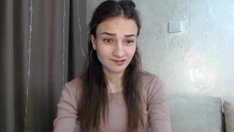 Julia  online show from 12-22-25, 08:55