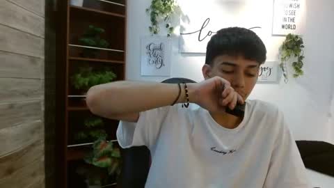 amethystshadow online show from 04-22-26, 04:04