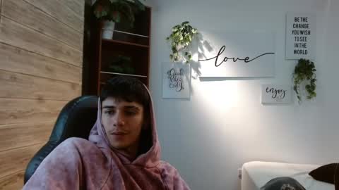 Snapshot of amethystshadow chatting on 04-26-26, 04:54 amethystshadow online show from 04-26-26, 04:54