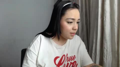 Snapshot of ami_rosee chatting on 12-02-24, 07:03 ami_rosee online show from 12-02-24, 07:03