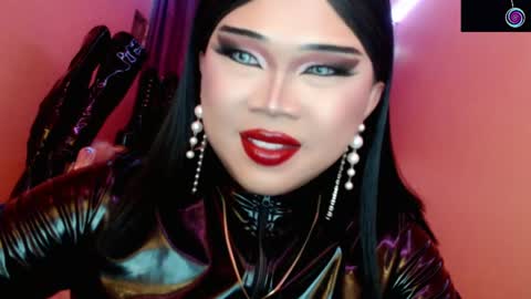 Queen Mireska online show from 05-09-26, 05:07