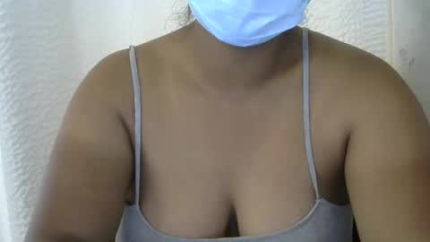 Snapshot of amichouu chatting on 11-29-25, 11:02 amichouu online show from 11-29-25, 11:02