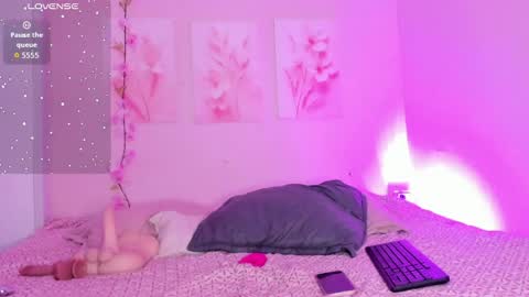 Snapshot of amiiclark chatting on 07-02-26, 07:09 AmiiClark online show from 07-02-26, 07:09