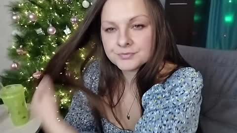 Snapshot of amilafran chatting on 12-22-24, 11:44 Mila online show from 12-22-24, 11:44