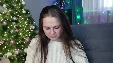 Snapshot of amilafran chatting on 01-11-25, 08:11 Mila online show from 01-11-25, 08:11