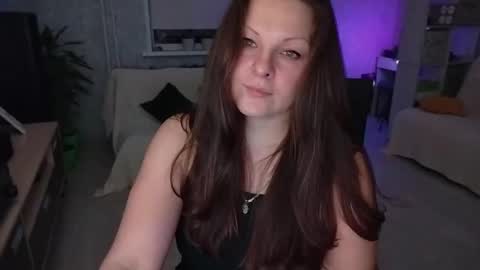 Snapshot of amilafran chatting on 11-07-25, 09:15 Mila online show from 11-07-25, 09:15