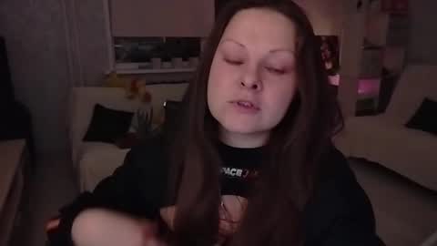 Snapshot of amilafran chatting on 11-14-25, 08:51 Mila online show from 11-14-25, 08:51