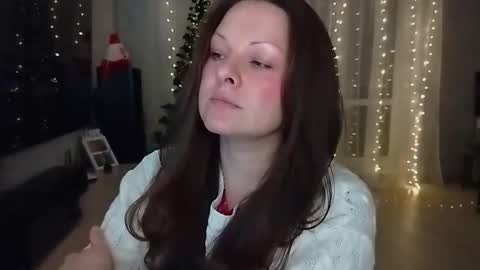 Snapshot of amilafran chatting on 01-12-26, 07:52 Mila online show from 01-12-26, 07:52