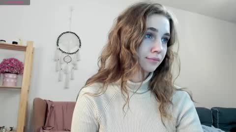 Emily online show from 04-05-26, 09:34