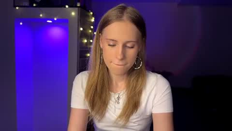Amily online show from 08-05-26, 04:54