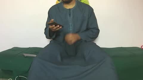 Snapshot of amir_elaraby chatting on 11-25-25, 12:49 Amir online show from 11-25-25, 12:49