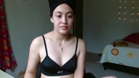 Snapshot of amitlu_ chatting on 02-21-25, 06:37 amitlu_ online show from 02-21-25, 06:37