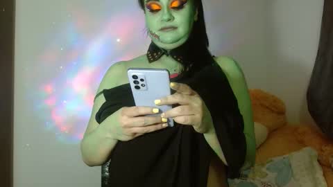 Snapshot of ammbaar1 chatting on 10-20-25, 01:39 Ambaar online show from 10-20-25, 01:39