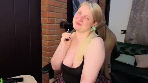 Ammy Soon online show from 06-25-26, 05:34
