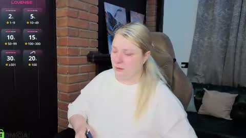 Snapshot of ammy_soon chatting on 06-27-26, 01:21 Ammy Soon online show from 06-27-26, 01:21
