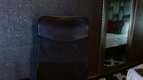 Snapshot of ammyjoness_ chatting on 07-14-26, 01:08 Ammy Jones online show from 07-14-26, 01:08
