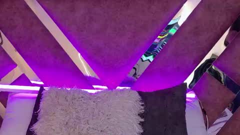 Snapshot of ammyjoness_ chatting on 07-17-26, 07:52 Ammy Jones online show from 07-17-26, 07:52