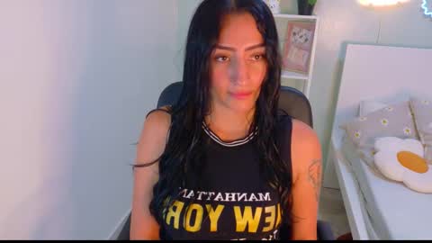 Snapshot of ammyrouse__ chatting on 02-04-26, 11:16 A M M Y online show from 02-04-26, 11:16