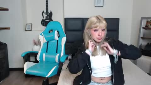 Amnesia online show from 11-19-25, 12:49