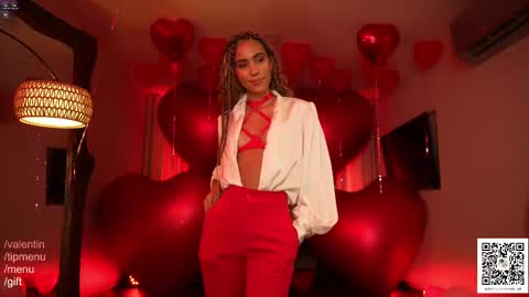 Snapshot of amnie_ chatting on 02-19-25, 06:00 RETURN 30TH 100 explicit on online show from 02-19-25, 06:00