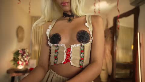 Snapshot of amnie_ chatting on 10-01-25, 09:54 RETURN 30TH 100 explicit on online show from 10-01-25, 09:54