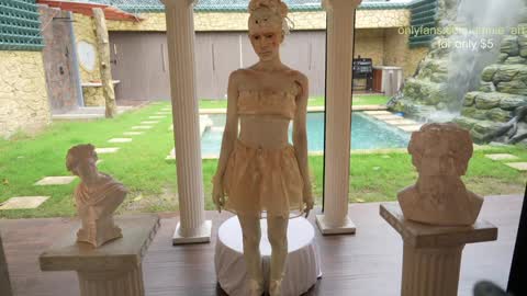 Snapshot of amnie_ chatting on 10-11-25, 07:01 RETURN 30TH 100 explicit on online show from 10-11-25, 07:01