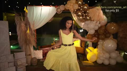 Snapshot of amnie_ chatting on 10-19-25, 01:17 RETURN 30TH 100 explicit on online show from 10-19-25, 01:17