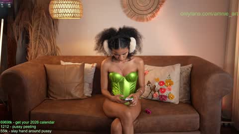 Snapshot of amnie_ chatting on 11-21-25, 09:13 RETURN 30TH 100 explicit on online show from 11-21-25, 09:13