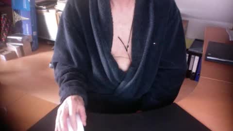 Amor2200 online show from 12-16-25, 09:03