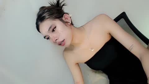 Snapshot of amor_pleasure chatting on 02-03-25, 06:56 Belle Tylor online show from 02-03-25, 06:56