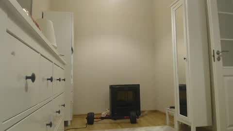 miss unforgettable online show from 12-27-24, 04:21