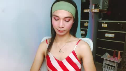 Snapshot of amorous_tina chatting on 10-17-25, 06:32 Tina online show from 10-17-25, 06:32