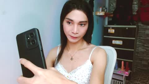 Snapshot of amorous_tina chatting on 11-17-25, 02:01 Tina online show from 11-17-25, 02:01