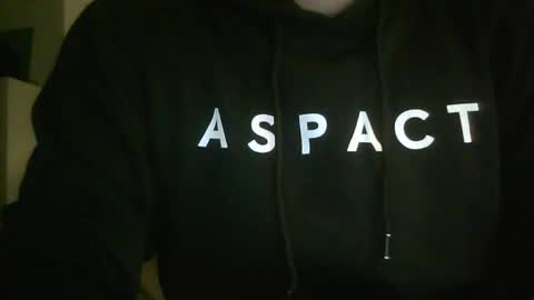 Snapshot of amsterdammertje99 chatting on 01-27-25, 12:54 Lucas online show from 01-27-25, 12:54