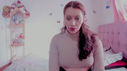 Snapshot of amunet_ chatting on 12-15-25, 12:31 Amunet online show from 12-15-25, 12:31
