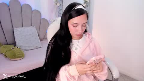 Amy online show from 08-05-26, 10:23