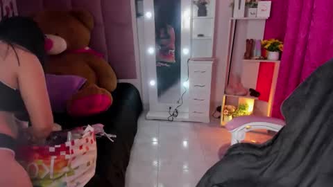 Amy Hoy69 online show from 04-04-26, 09:34