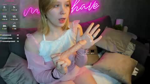 Snapshot of amy_kimberlly chatting on 02-11-25, 08:48 Amy online show from 02-11-25, 08:48